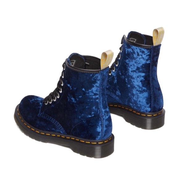 Dr. Martens Womens Vegan 1460 - Picture 2 of 9